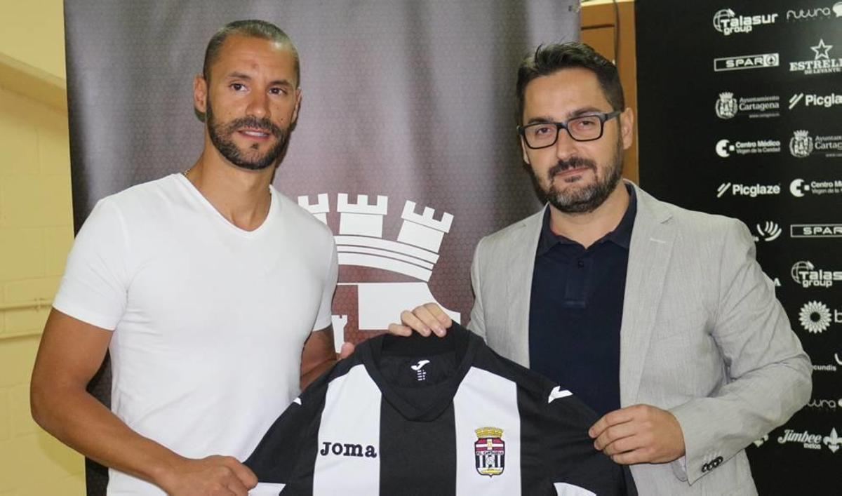 "No entiendo de venganzas porque en el fútbol si sacas pecho te ponen una chepa"