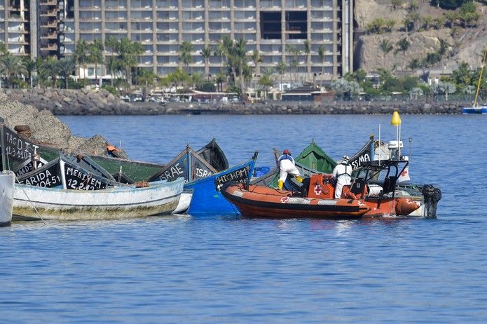 Llegada de inmigrantes al muelle de Arguineguín