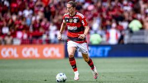 Filipe Luís se retiró en el Flamengo y ahora dirige su equipo Sub-17