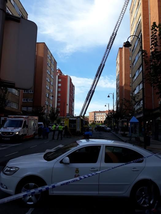 Espectacular incendio en Avilés