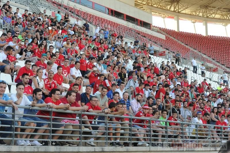 Presentación de Aquino