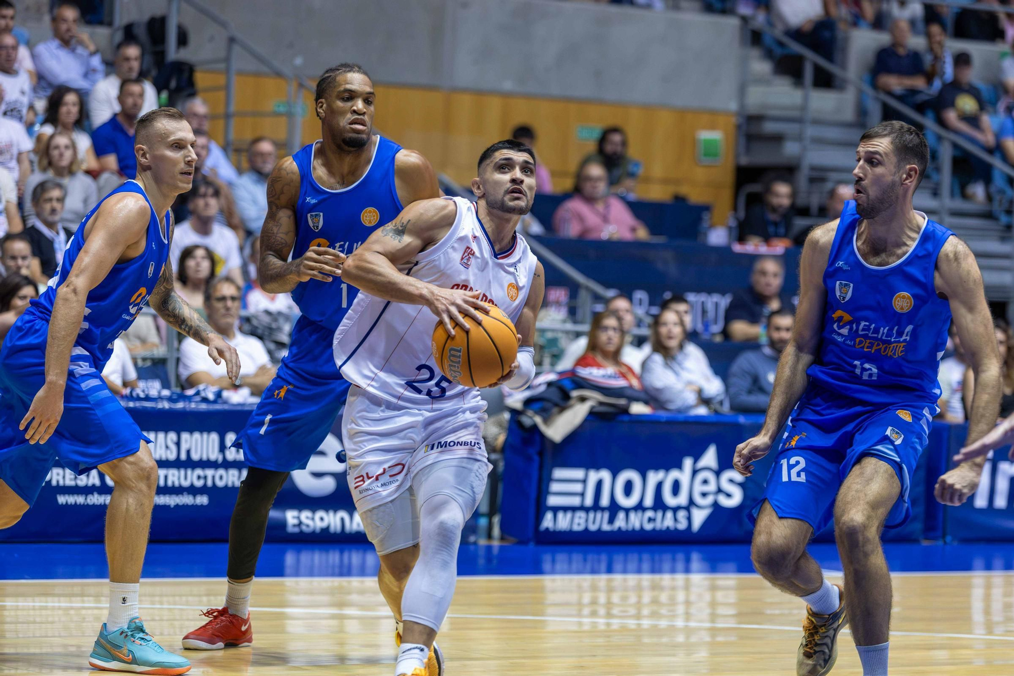 El Obradoiro ejerce de 'grande' para ganar al Melilla