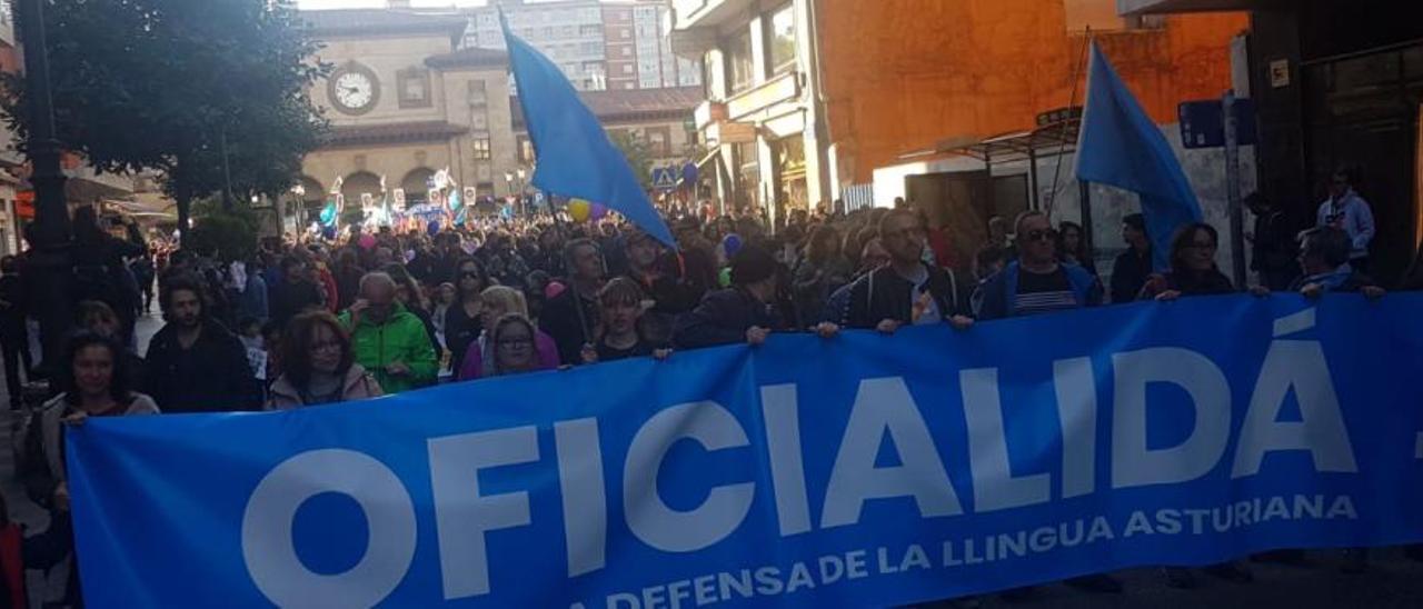 Manifestación por la oficialidad del asturiano.