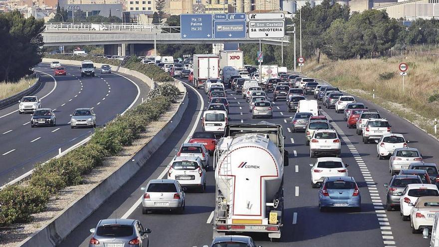 El Govern ha fijado fechas límite para la circulación de nuevos coches diésel y de gasolina.