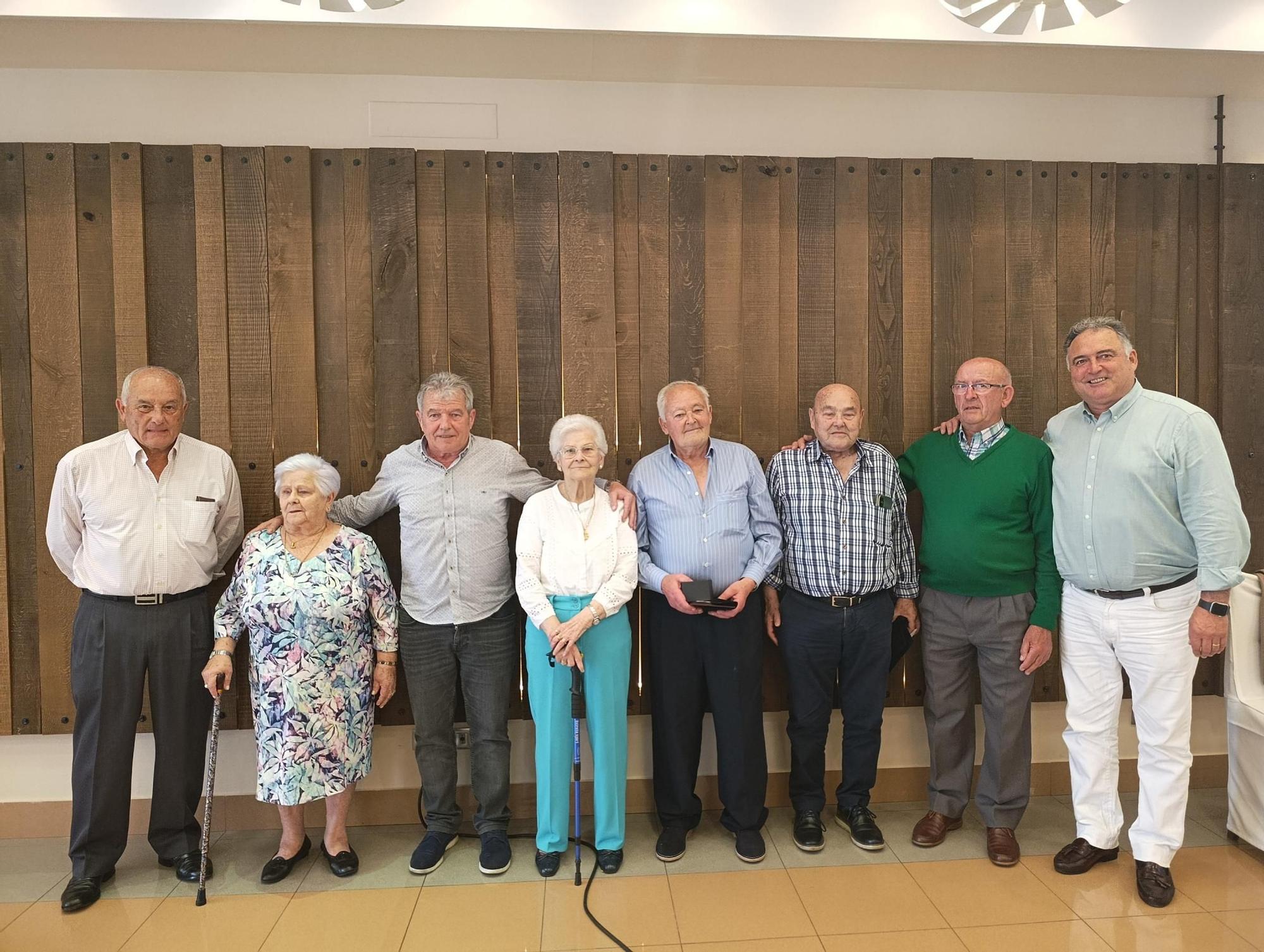 "El Nozalín" homenajea a sus mayores