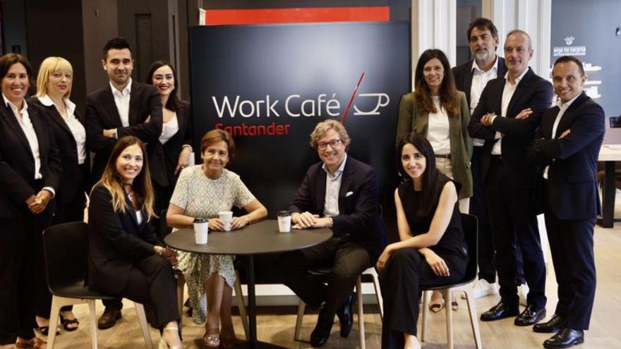 La Alcaldesa visita el Work Café | MARCOS LEÓN