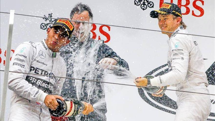 Mercedes alarga su fiesta de arranque en el GP de China