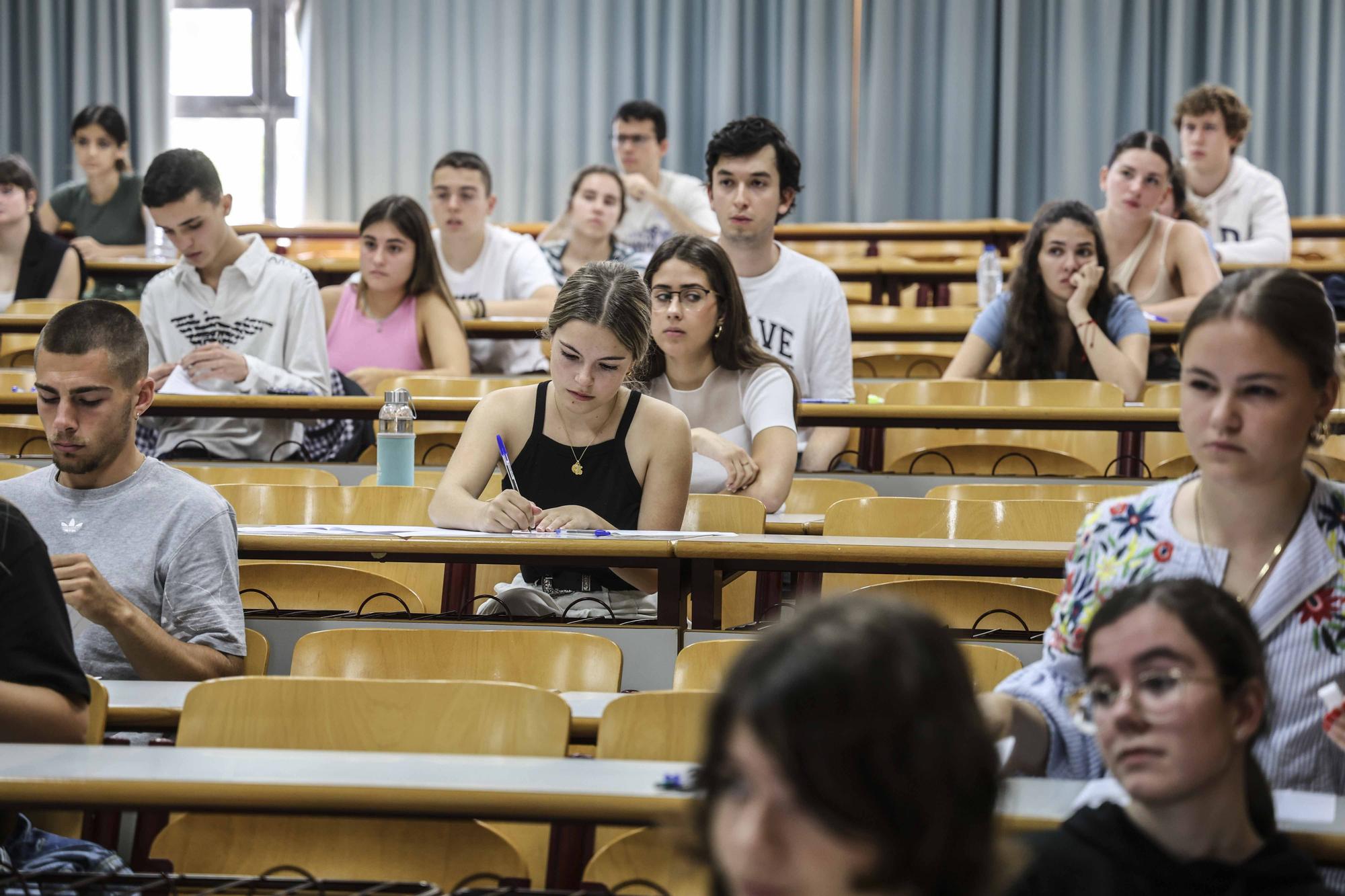 Primer día de la Selectividad 2023 en la Universidad de Alicante