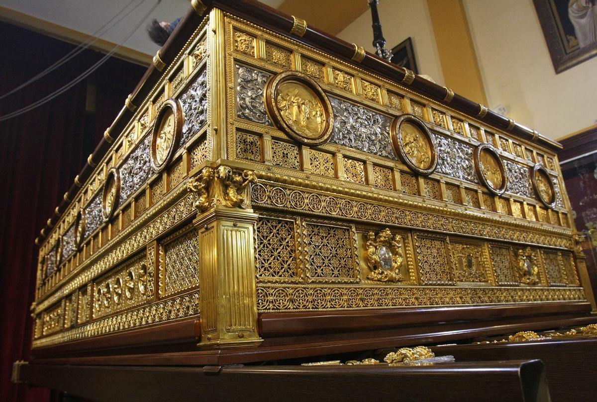 Parte trasera del trono de la Expiración.