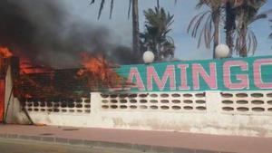 Extinguido un incendio en el Flamingo del puerto de San Pedro del Pinatar.