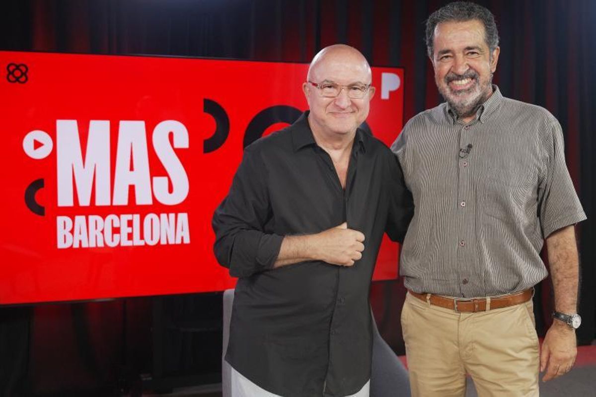 Sergi Mas y Jordi Robirosa, en el plató del pódcast Mas Barcelona.