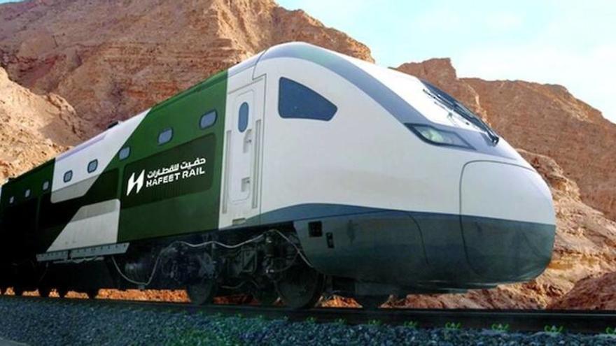 Recreación del Hafeet Rail, que conectará Omán y Emiratos Árabes Unidos.   |