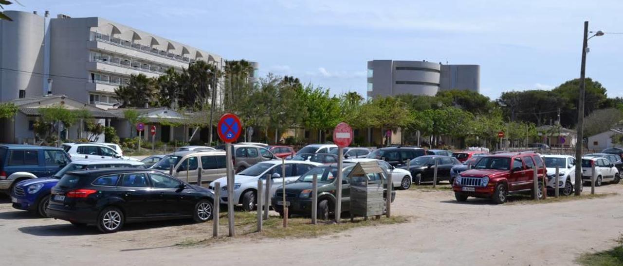 Una imagen de la zona pública de aparcamiento en el núcleo de sa Caseta dels Capellans.