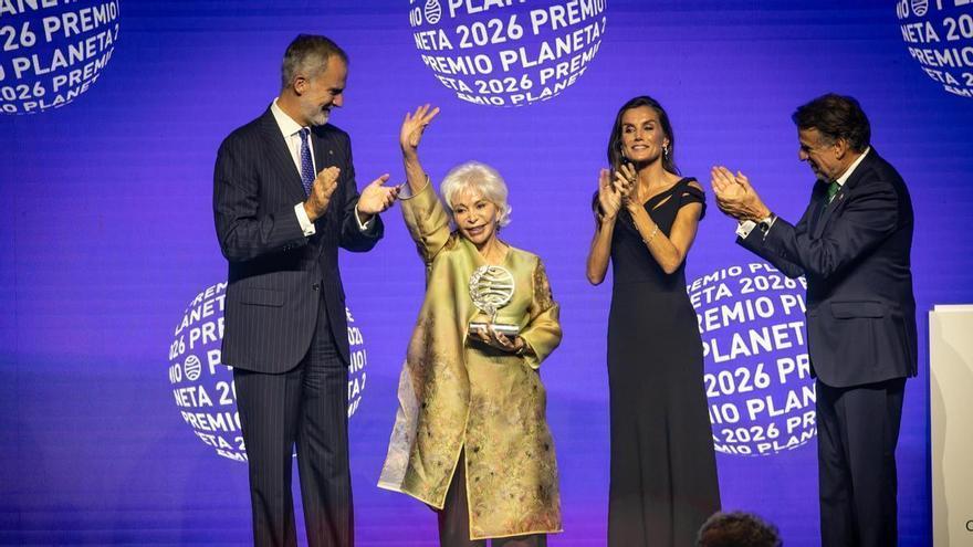 Isabel Allende gana el Planeta con la continuación de 'La casa de los espíritus': "Era un desafío casi tan peligroso como volver a casarme a los 80 años"
