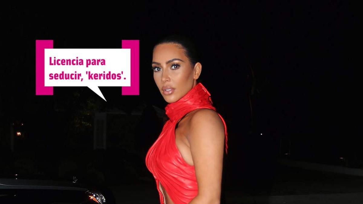 Kim Kardashian vestido de cuero rojo entera