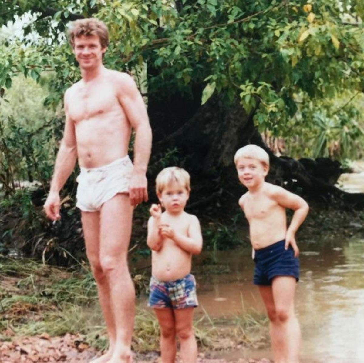 Chris Hemsworth se pone nostálgico en el Día del Padre