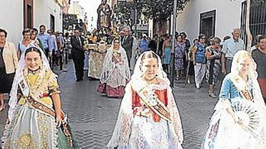 La procesión en honor a Santo Tomás, emotiva