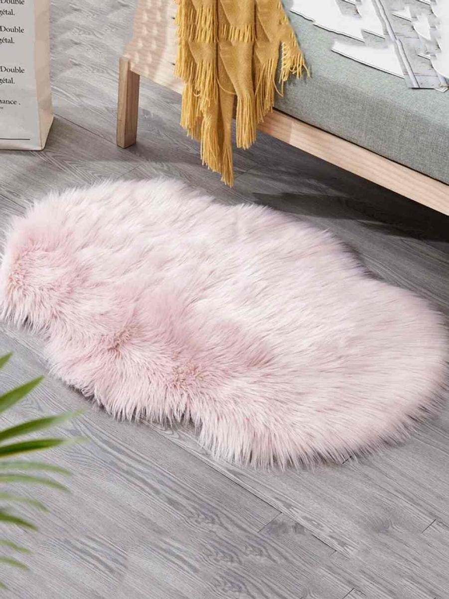 Alfombra de pelo rosa de SheIn