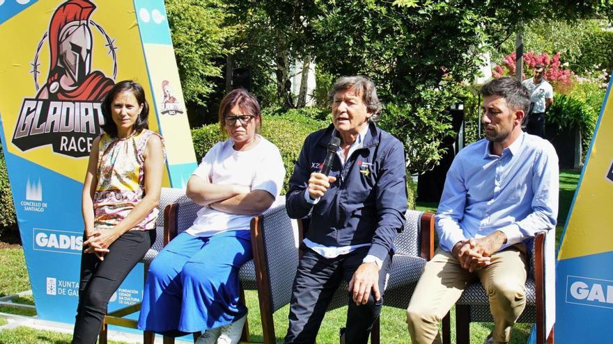 Ana Isabel Vázquez, por la izquierda, con la edil Pilar Lueiro, el secretario xeral Lete Lasa y el director del evento, Serafín Martínez