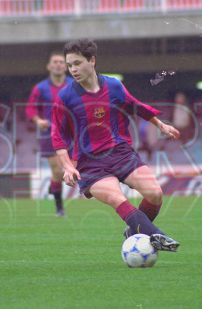 14. Andrés Iniesta 2000-01