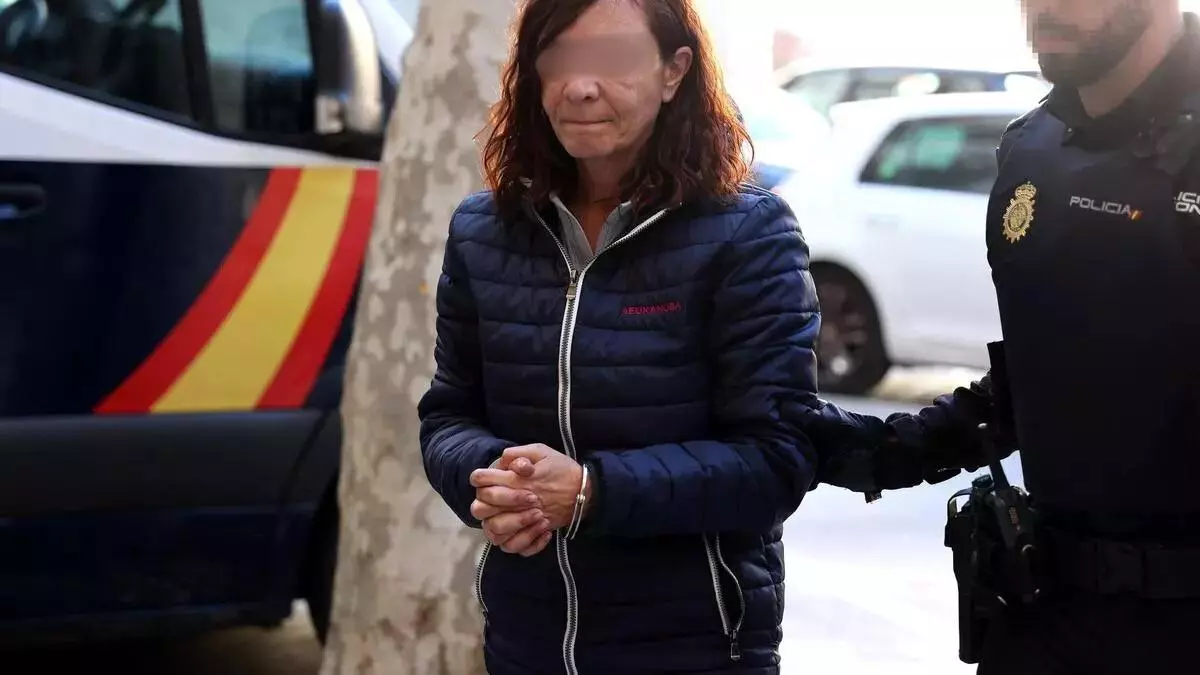 Sie tötete ihre Tante und versteckte die Leiche im Koffer: Frau auf Mallorca zu 17 Jahren Haft verurteilt