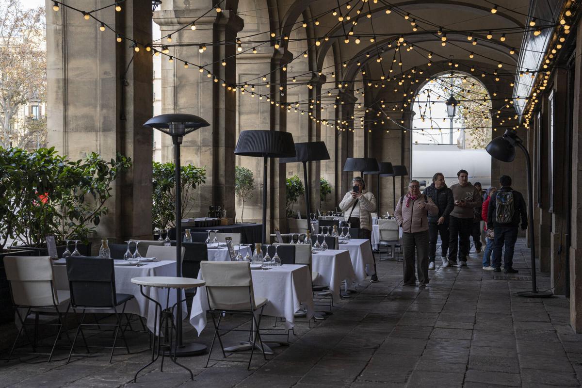 Els restaurants dels Porxos del Port tindran terrasses