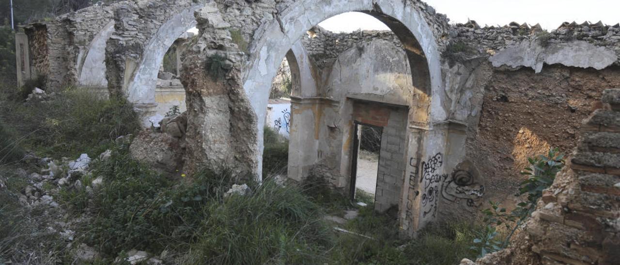 Patrimonio permite apuntalar  Sant Antoni para frenar su deterioro