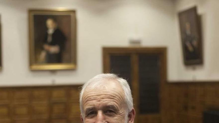 Salvador Gutiérrez, el pasado viernes, en el Aula Magna de la Universidad.