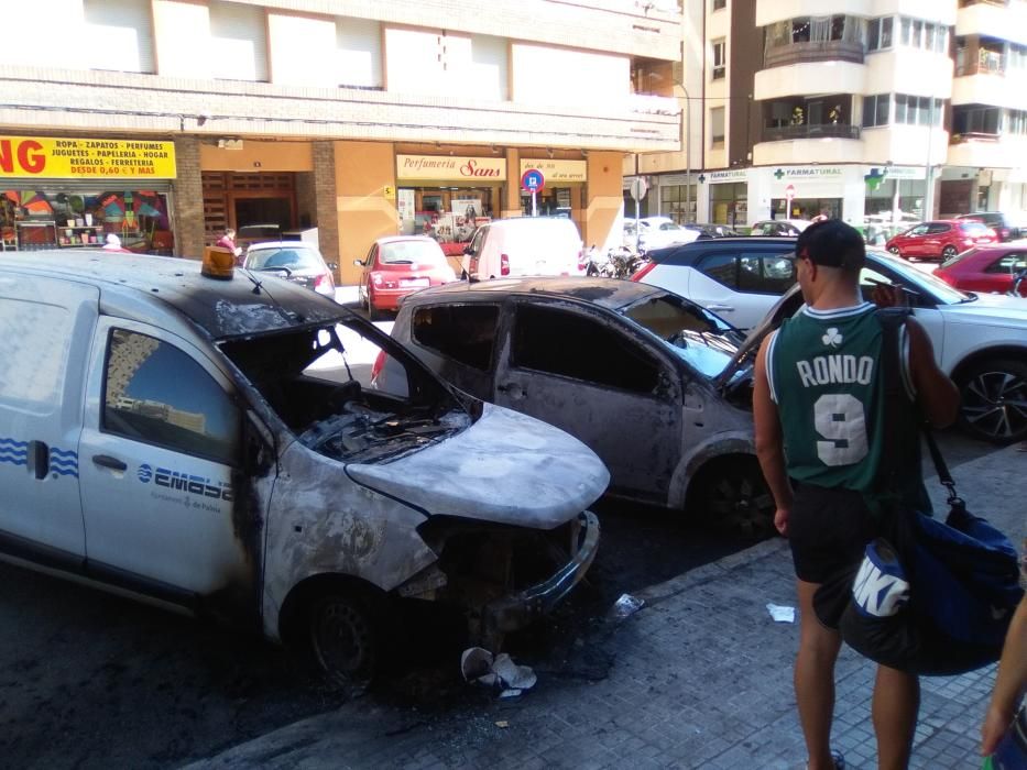 Pegan fuego a una furgoneta de Emaya y a una excavadora en Palma