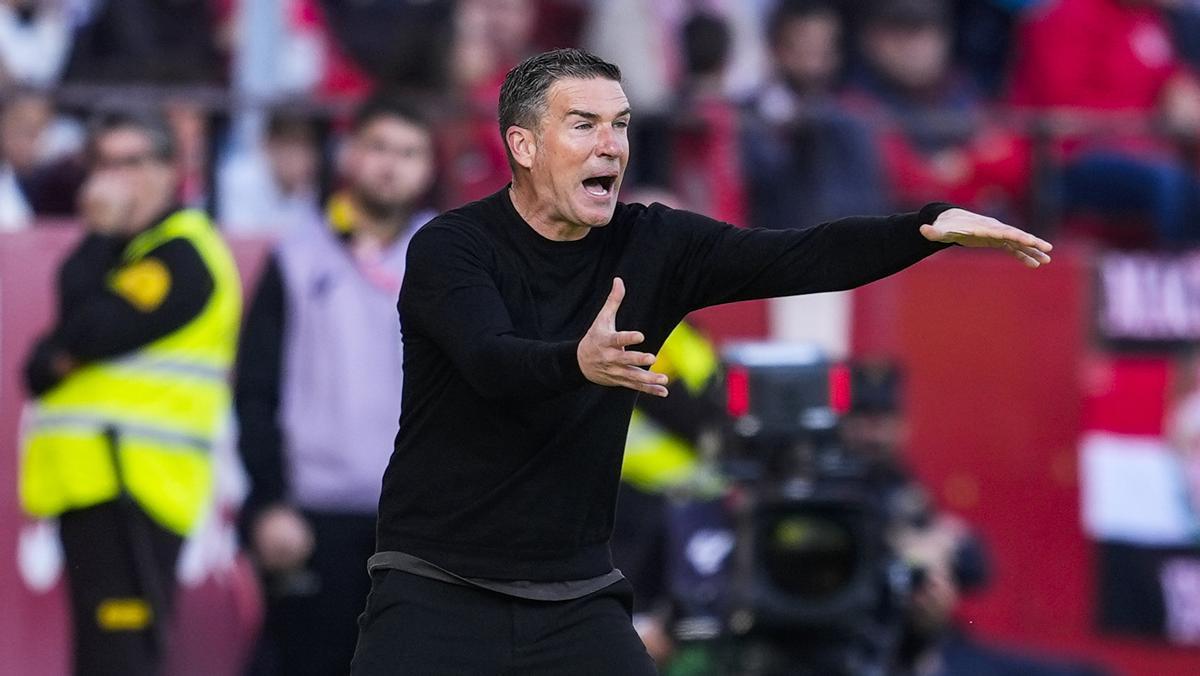 Luis Carrión, durante el Sevilla-Oviedo.