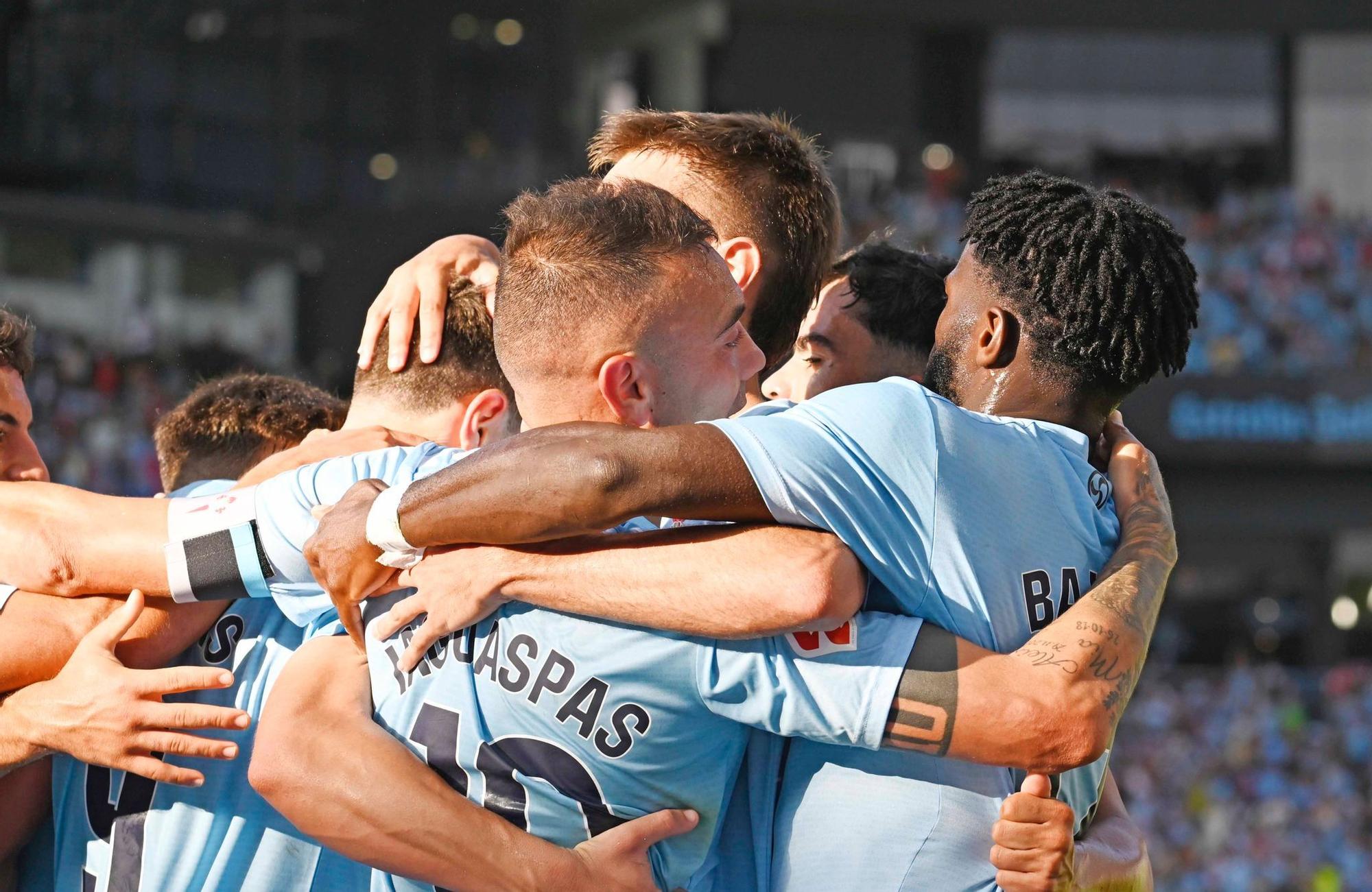 Las mejores fotografías del estreno liguero con victoria del Celta ante el Alavés