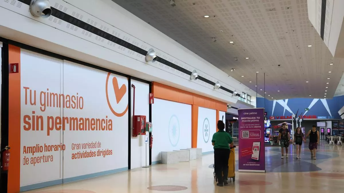 Nueve meses esperando por un gimnasio en Travesía de Vigo que sigue sin abrir
