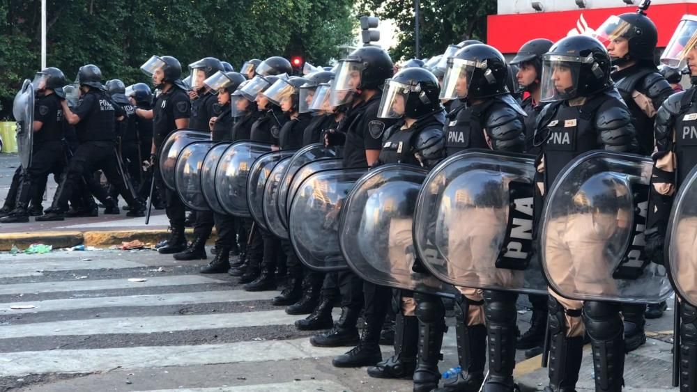 El River-Boca, aplazado por culpa de la violencia