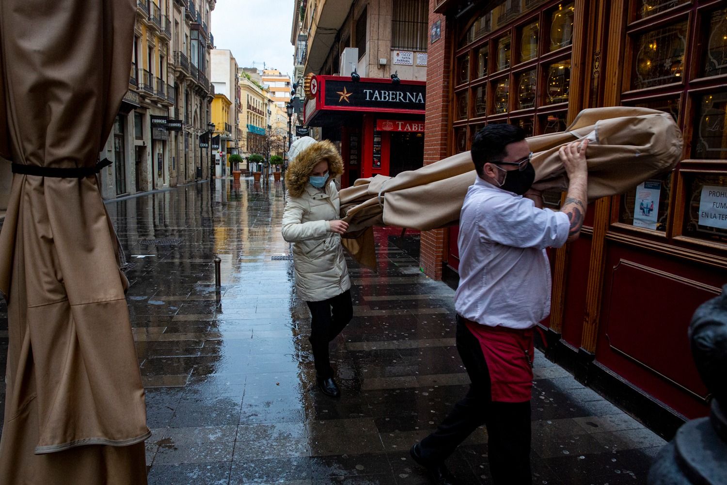 Primer día del cierre de la hostelería a las 17.00 horas