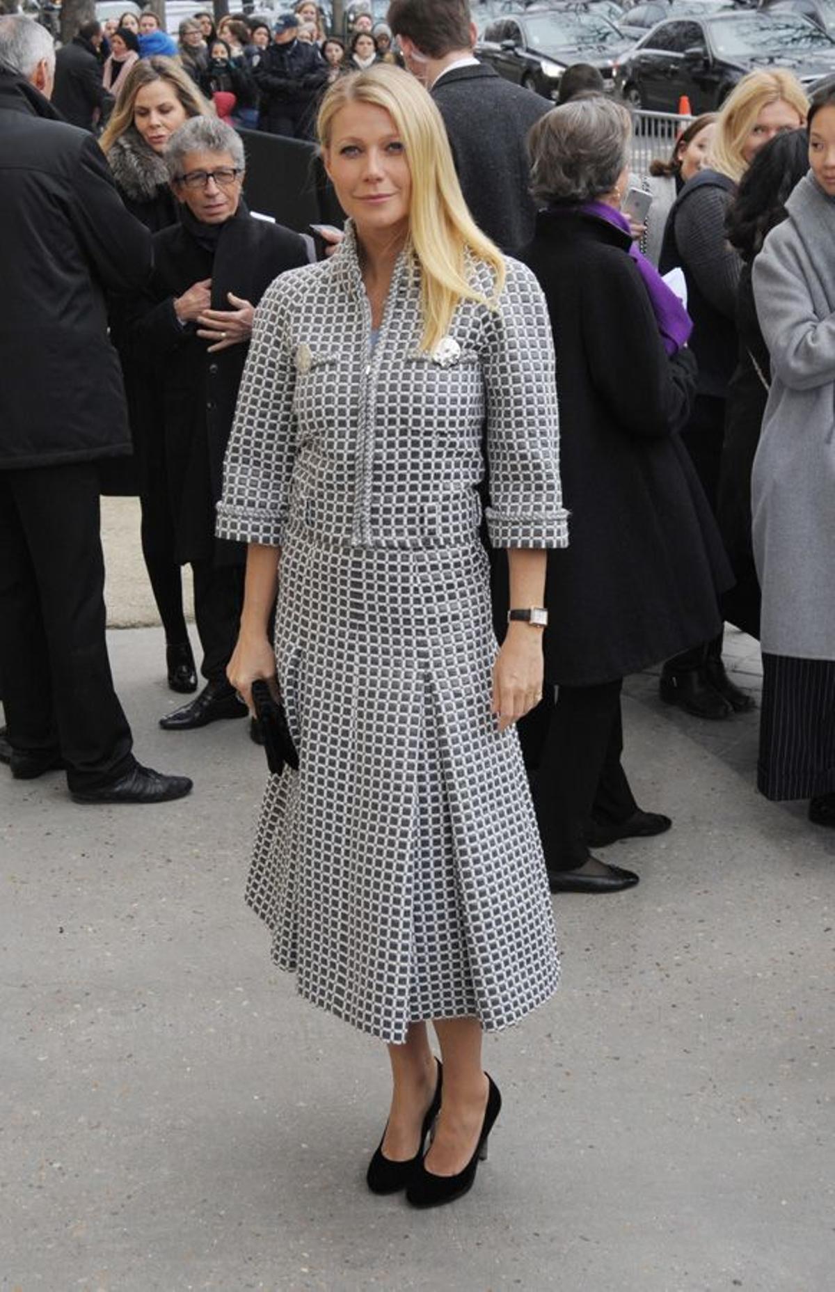 Gwyneth Paltrow llega al desfile de Chanel Alta Costura