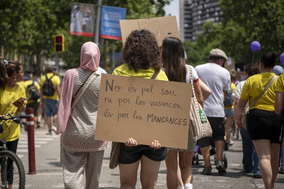 Pancarta en una de las protestas docentes del curso pasado.