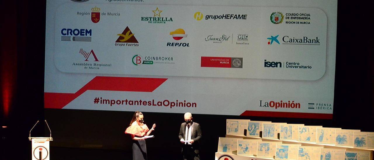 Aplausos, música y solidaridad en la gala de los Importantes 2020