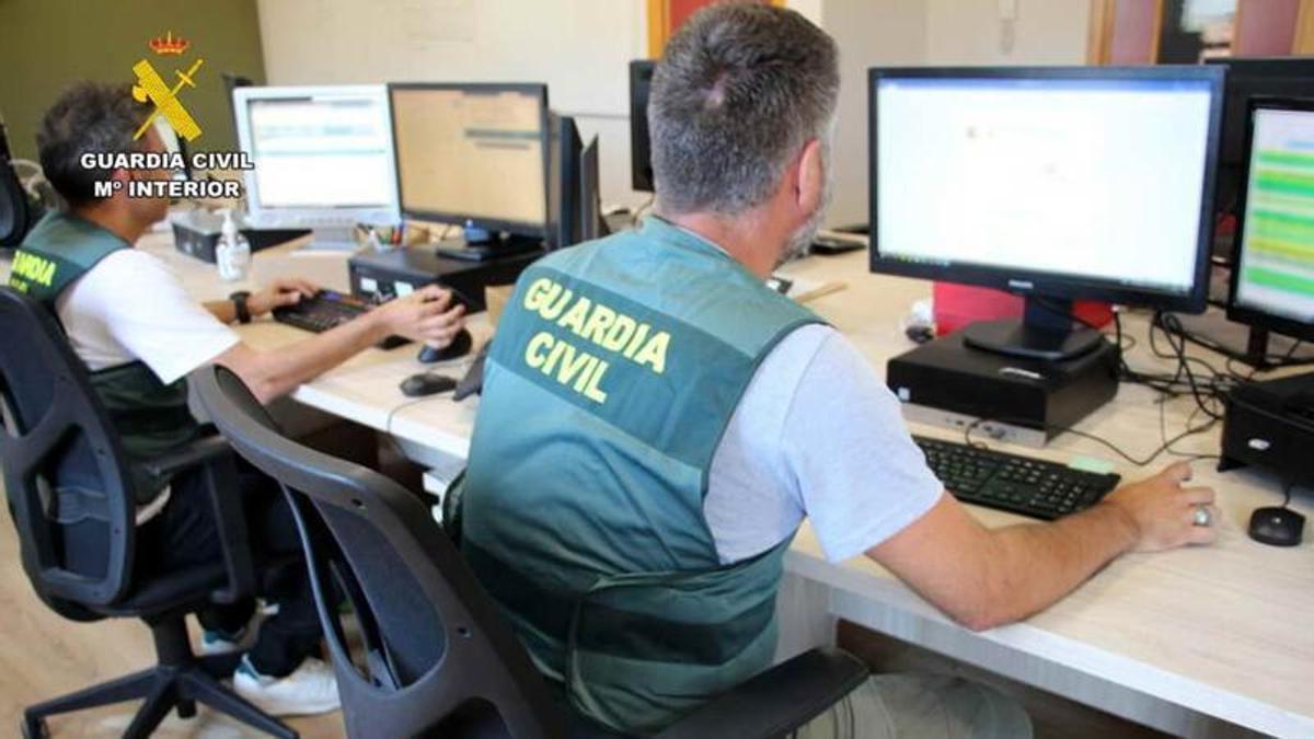 Agentes de la Guardia Civil.