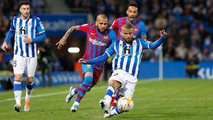 Rafinha junto a Dani Alves en un Real Sociedad-Barça