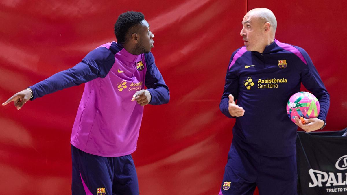 Simpático diálogo entre Touré y Javi Rodríguez