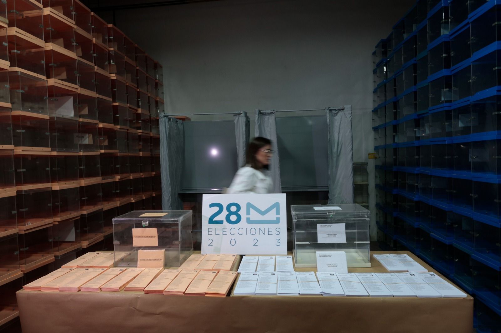 Dispositivo de preparación para el 28M en el almacén electoral de Delegación de Gobierno