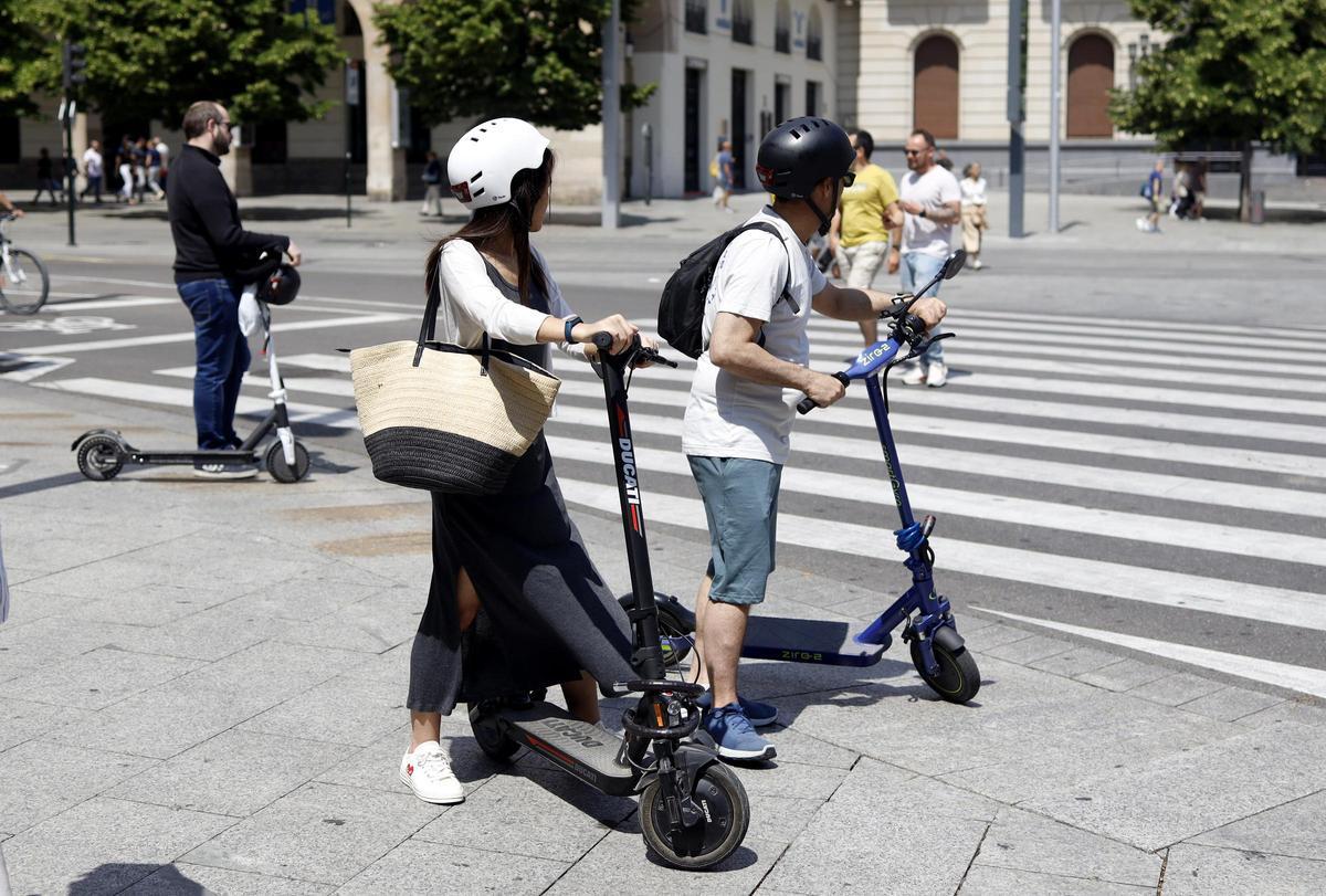 Para la conducción de patinetes eléctricos será obligatorio tener 16 años o más y llevar casco.