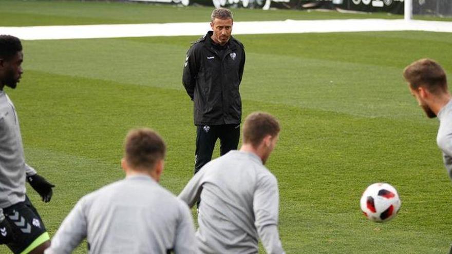 Cano convoca a 19 jugadores para el partido ante el Ontinyent