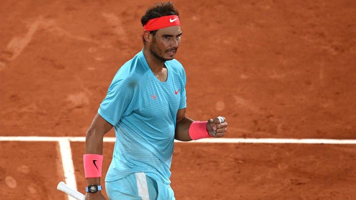 Nadal alza el puño en señal de victoria. Es leyenda