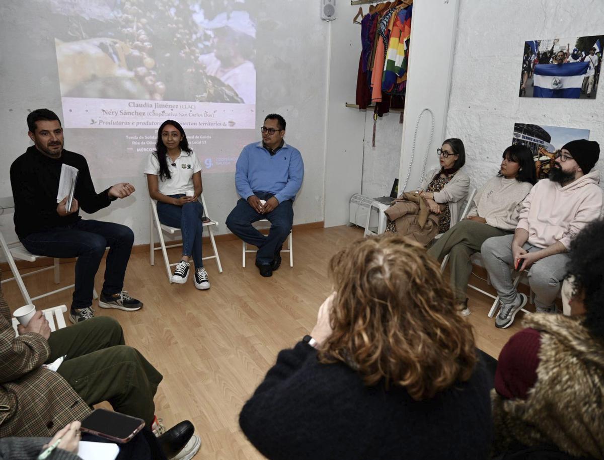 Jiménez y Sánchez contaron que San Carlos Dos agrupa a 98 familias que dependen de su producción.