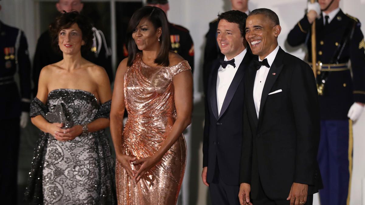 Michelle Obama con vestido de Atelier Versace en la Casa Blanca