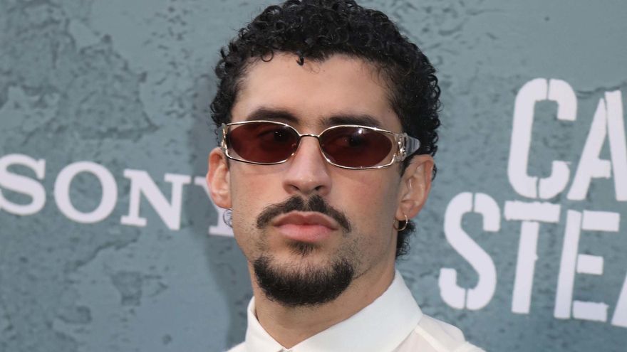 Bad Bunny excluye EEUU de su gira por temor a las redadas