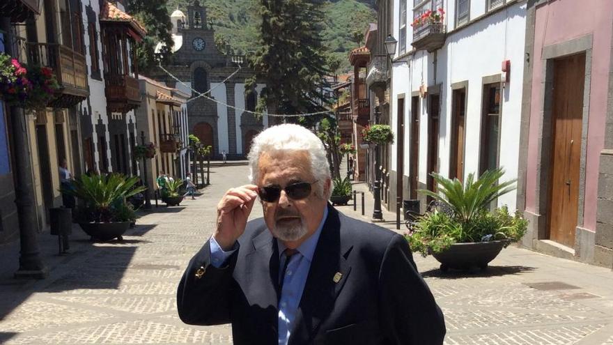 Fallece el escritor canario Carlos Guillermo Domínguez