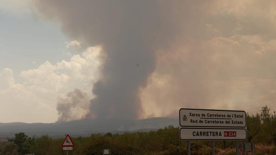 El incendio forestal de Bejís amenaza la Serra d&#039;Espadà y la Serra Calderona