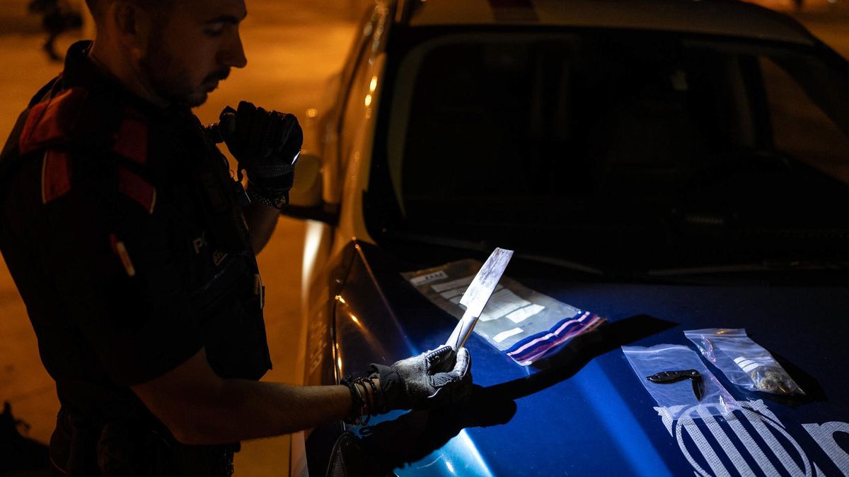 Macrodispositivo en Barcelona para requisar armas blancas
